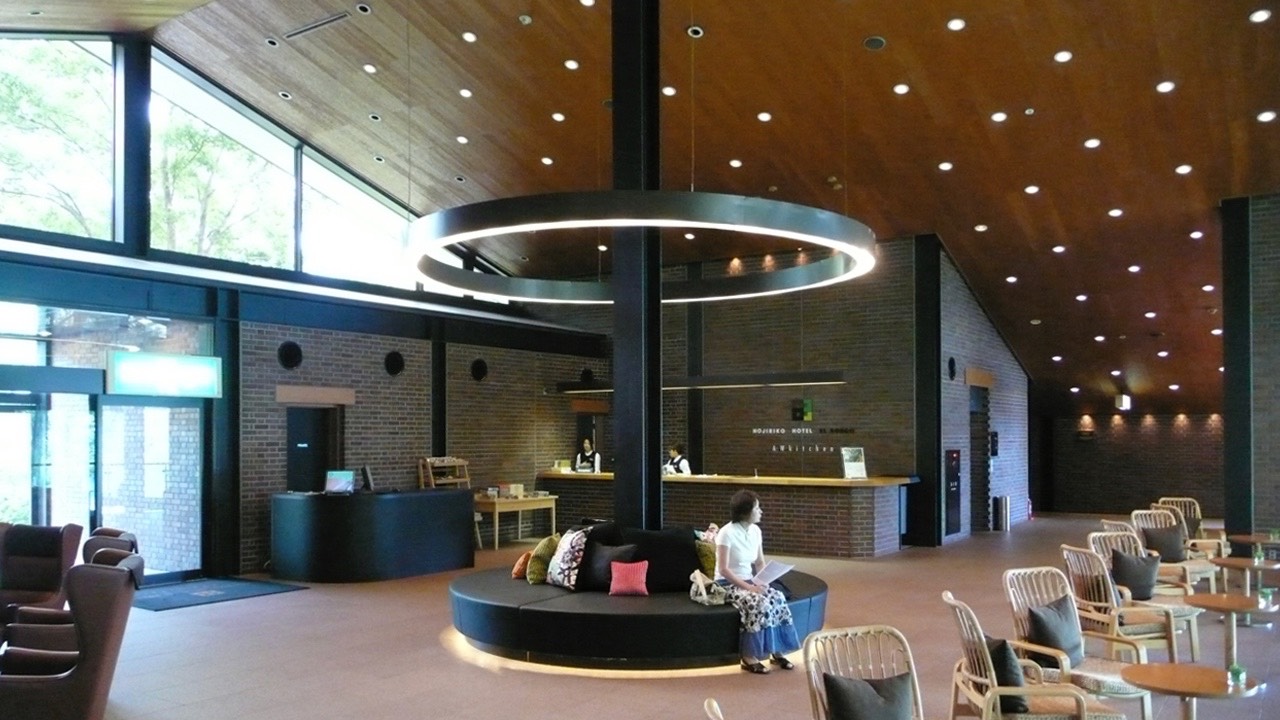 Main Lobby   Main Lobby